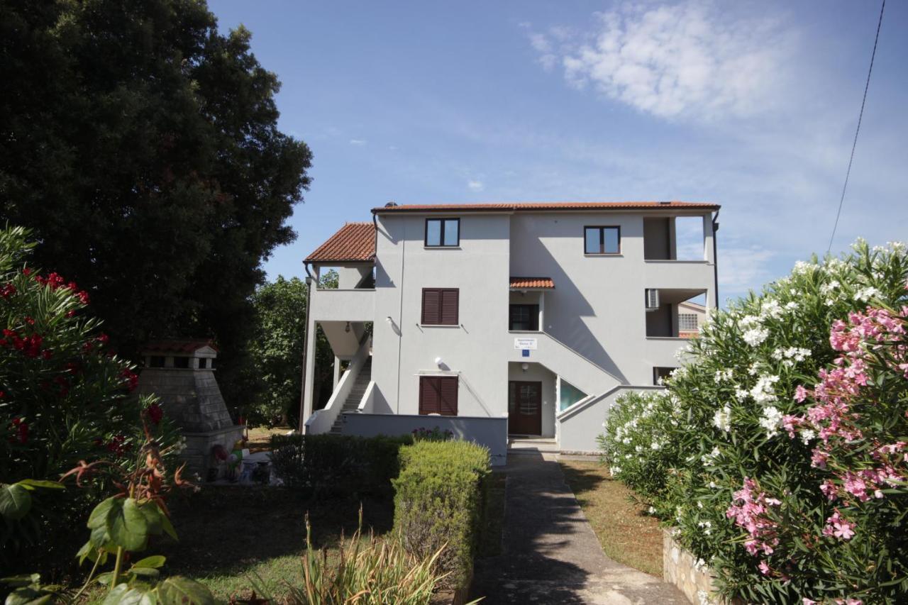 Apartments Smitran Banjole Kültér fotó