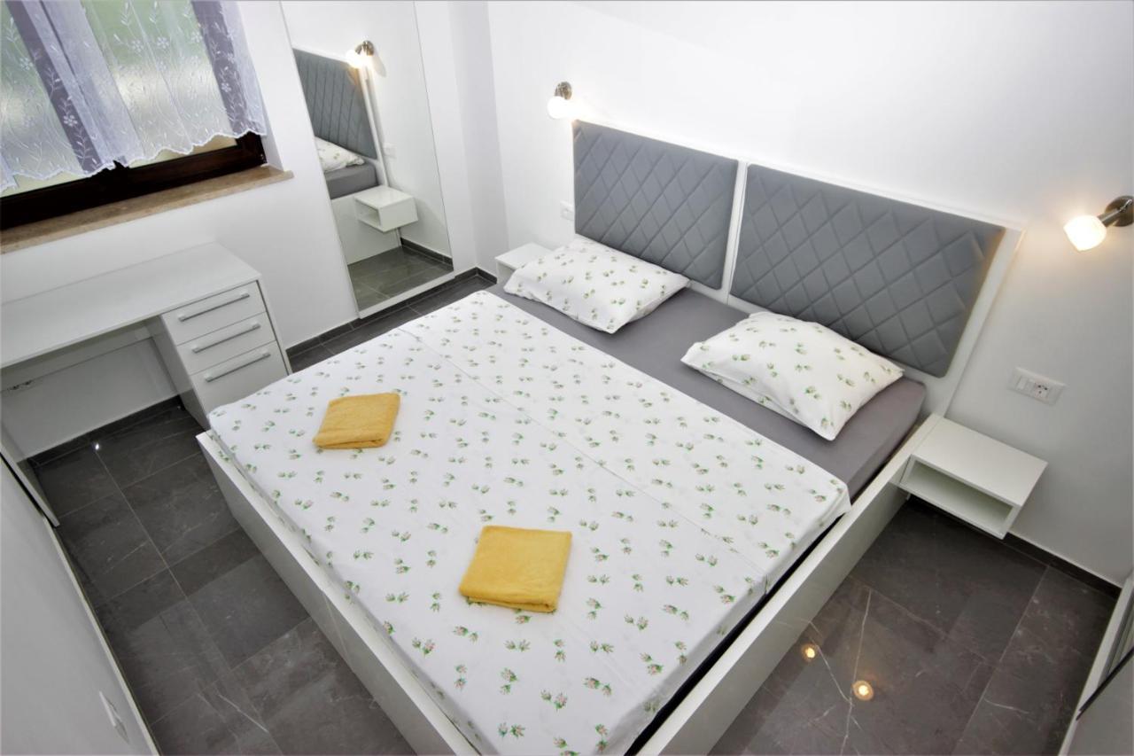 Apartments Smitran Banjole Kültér fotó
